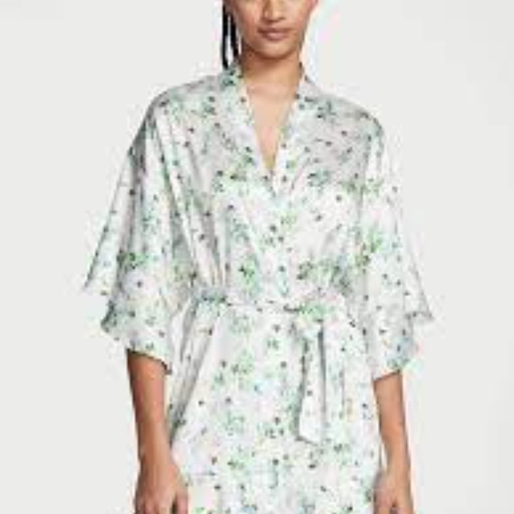 Victoria's Secret Satin Flounce Robe - Honeybee Floral - M/L - NWT